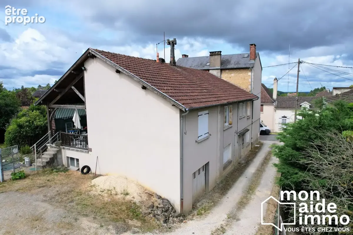 Maison 325 m² à Thiviers  - photo 3