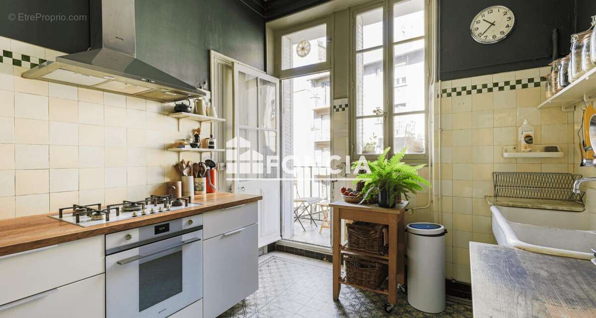 Superbe T5 Balcons PROCHE GARE - photo 4