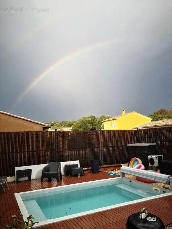 Maison à ENTRECHAUX