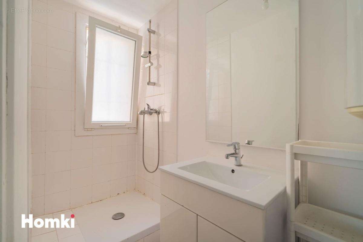 Appartement à MARSEILLE-5E