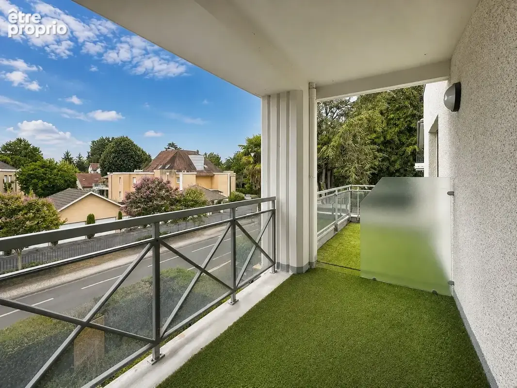 PAU TRESPOEY - Très bel appartement avec terrasse & garage - photo 2