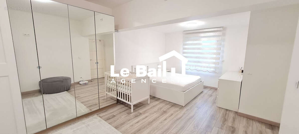 Maison 227 m² à Osny  - photo 7