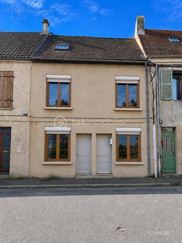 Appartement à NANTEUIL-LE-HAUDOUIN