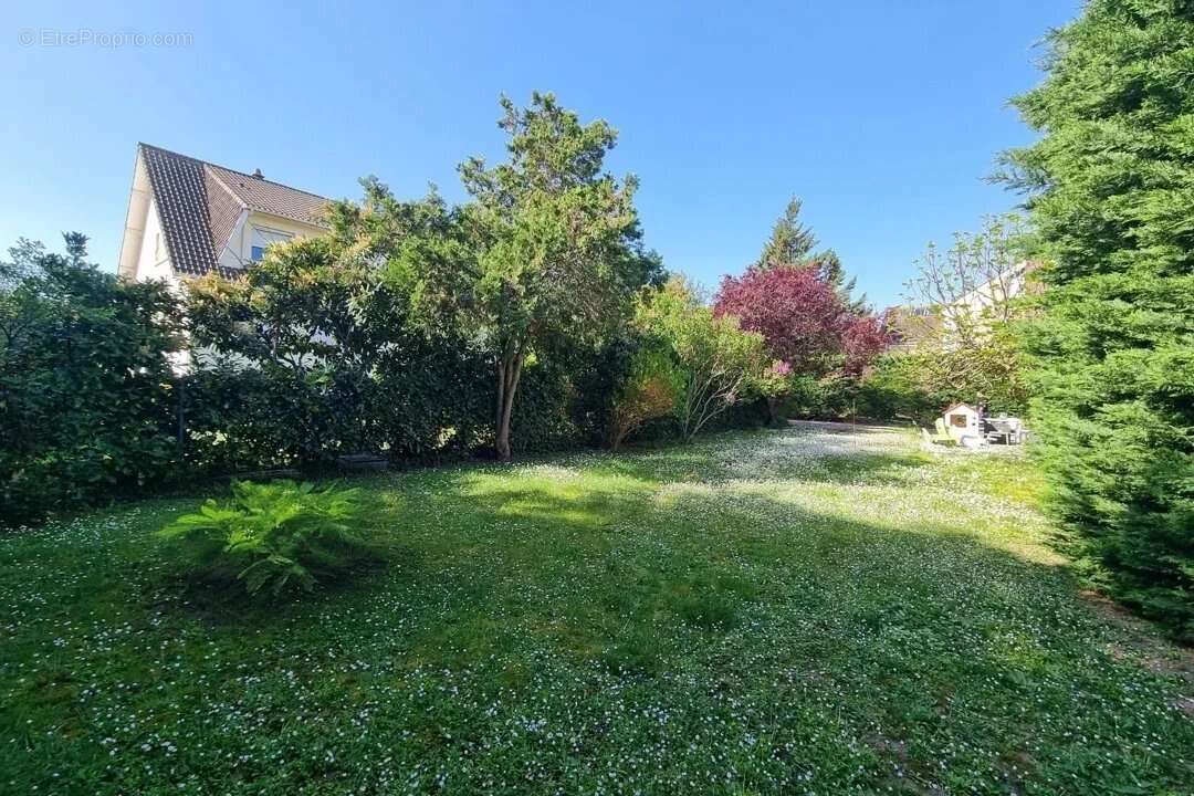 Maison à CROISSY-SUR-SEINE