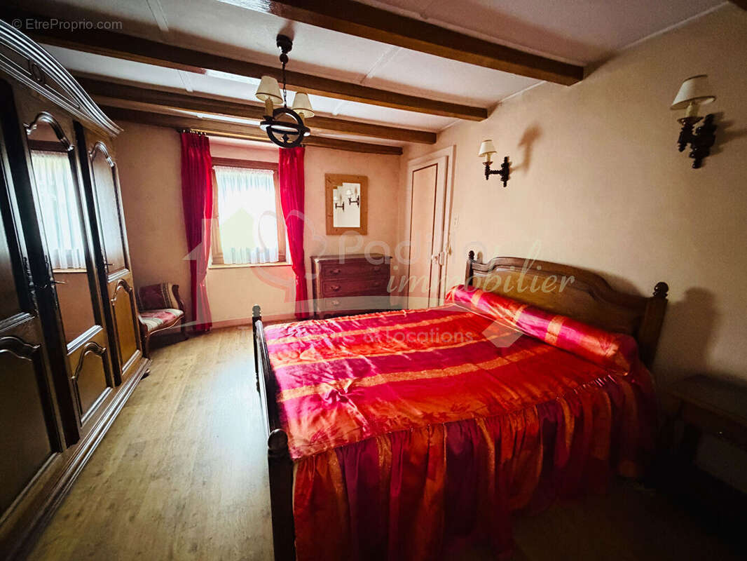 Maison à MARIGNIER