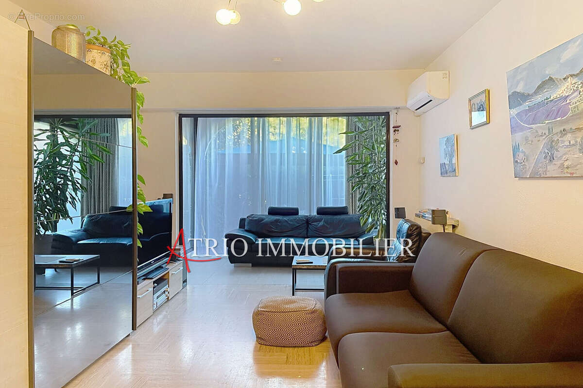 Appartement à VILLENEUVE-LOUBET
