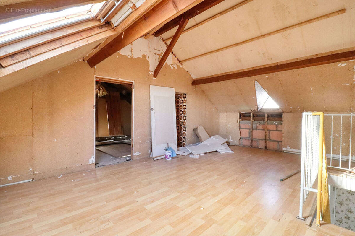 Maison à MELESSE