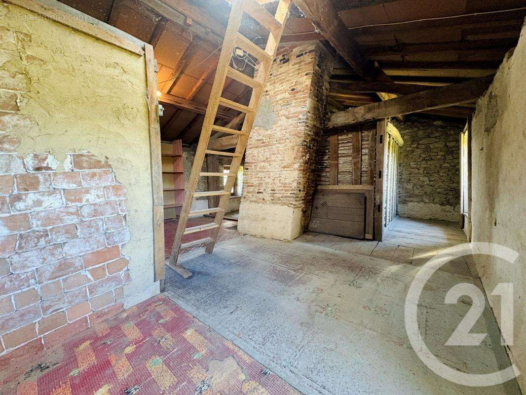 Maison 90 m² à Peyrat-De-Bellac  - photo 30
