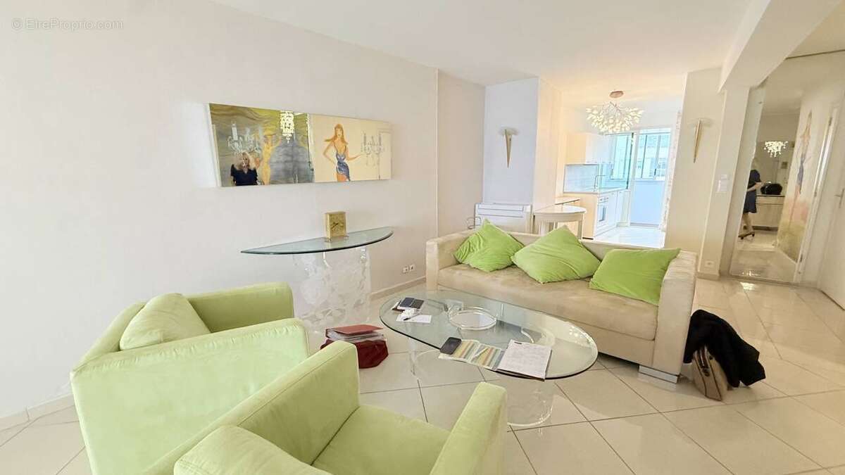 Appartement à SAINT-RAPHAEL