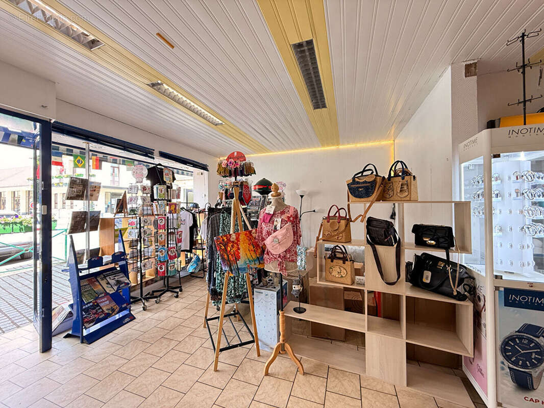 Commerce à BRETTEVILLE-SUR-LAIZE