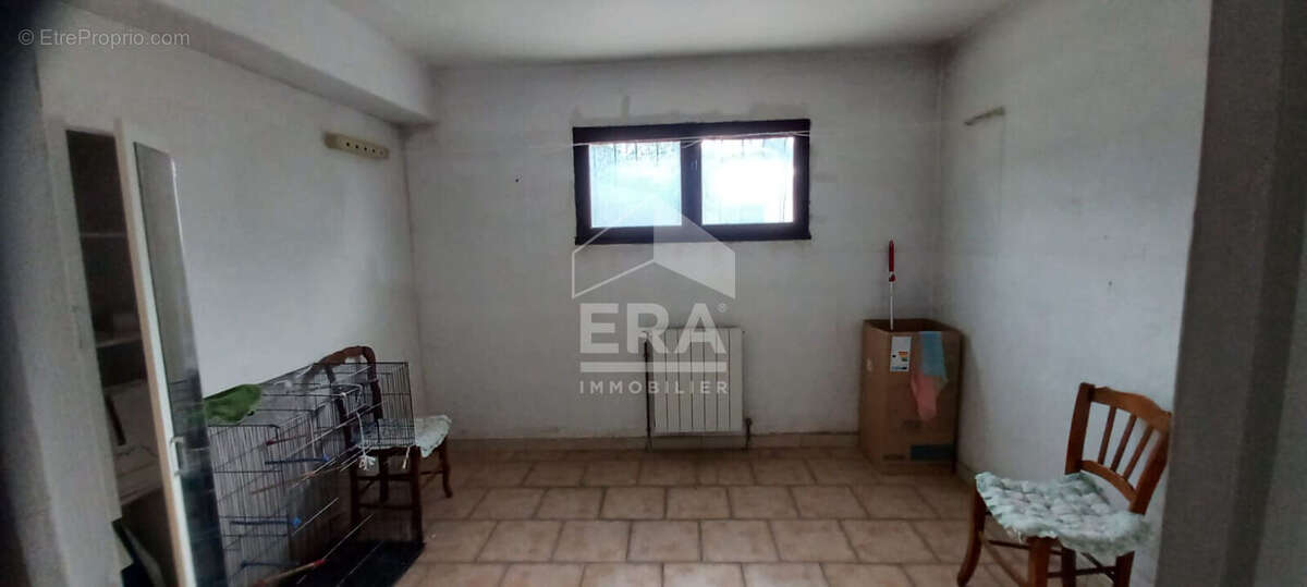 Maison à SIMIANE-COLLONGUE