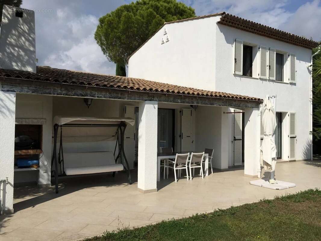 Maison à VILLENEUVE-LOUBET