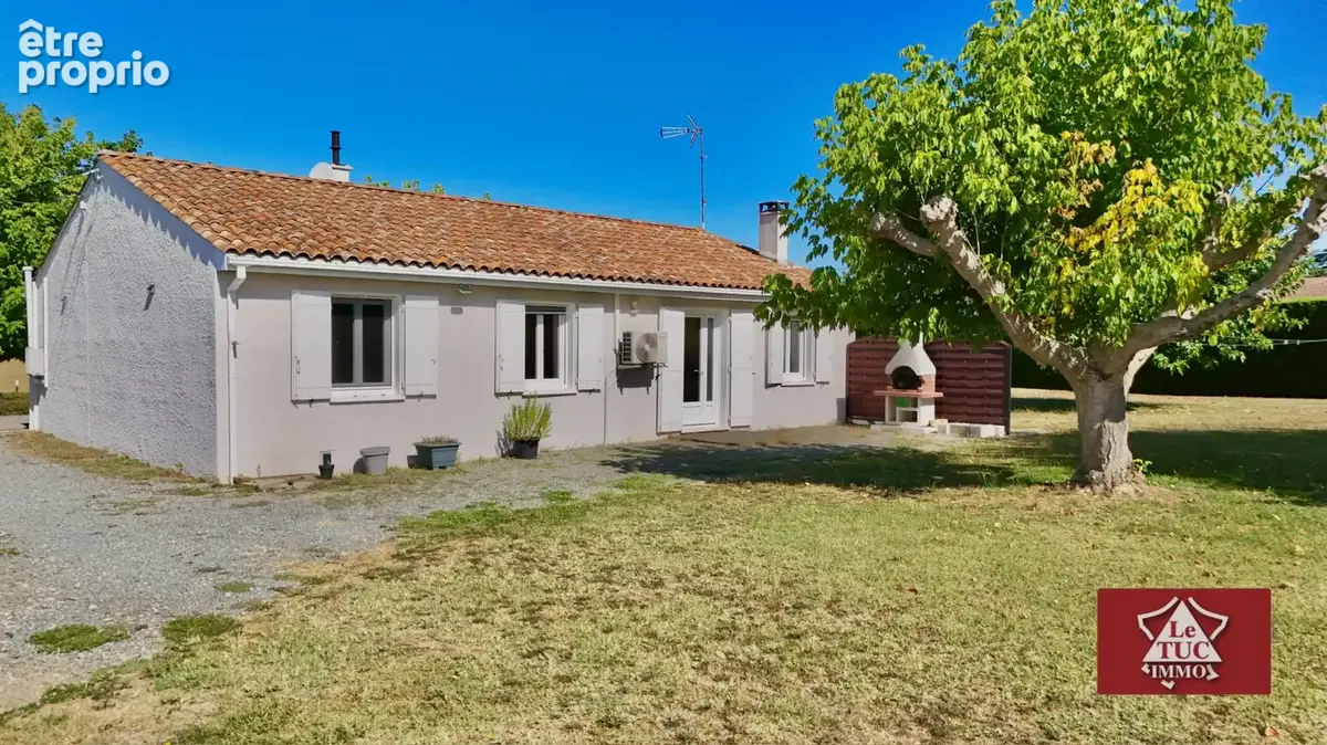Maison de plain pied avec double garage et dépendance. - photo 6