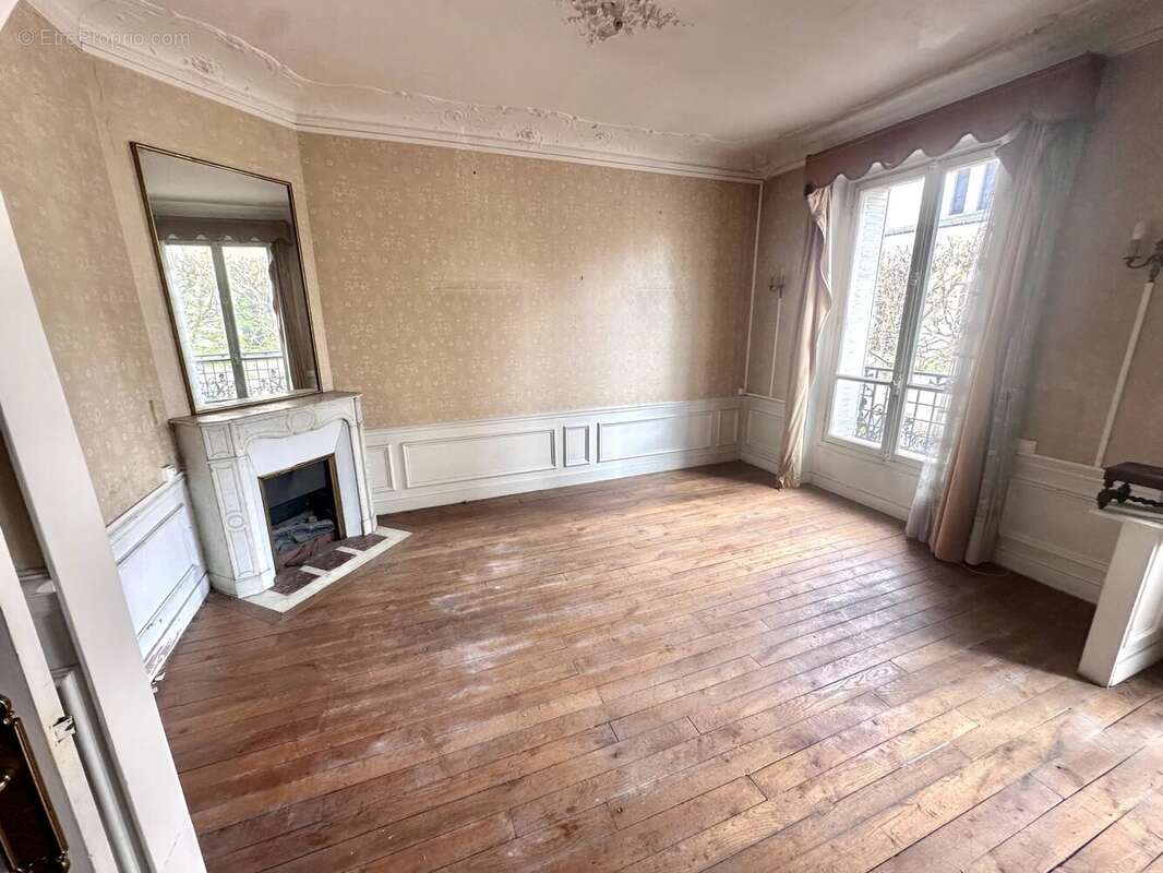 Appartement à LEVALLOIS-PERRET