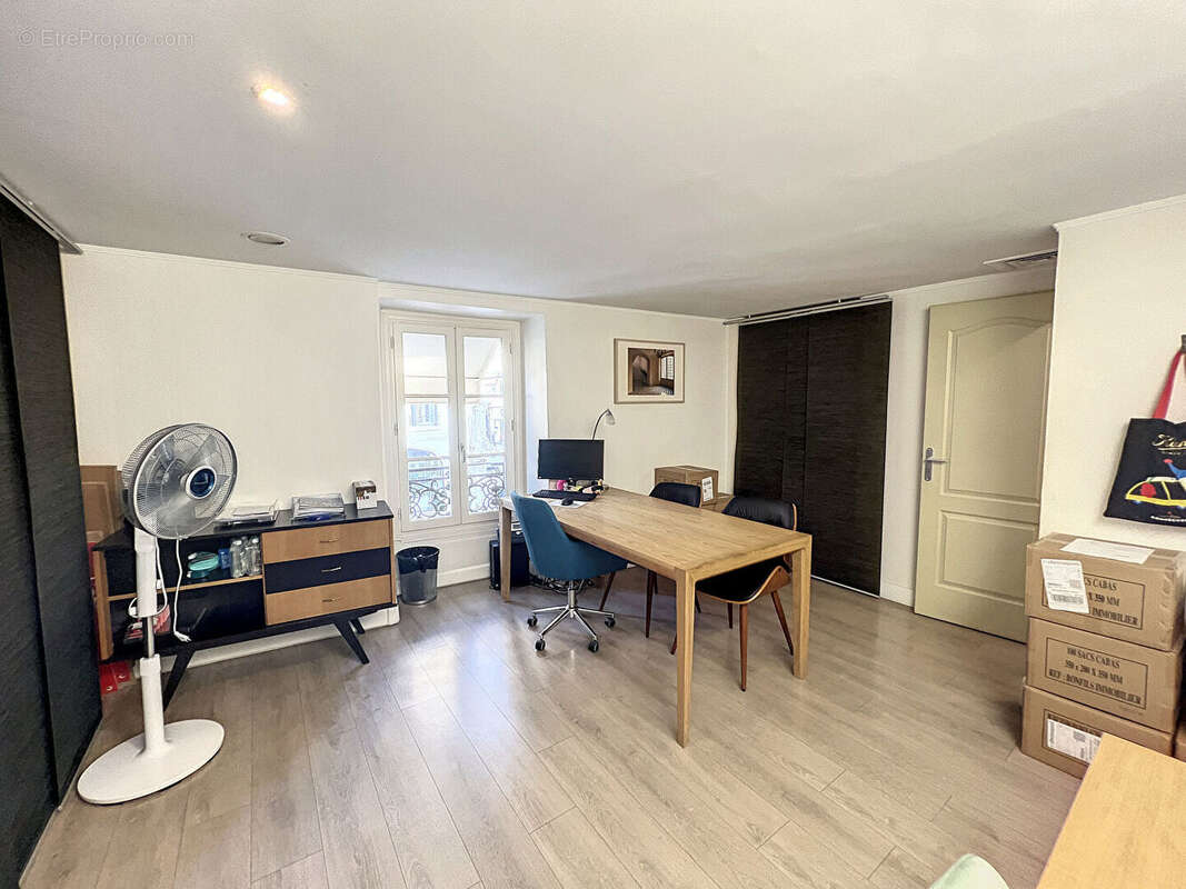 Bureaux Avignon 5 pièce(s) 75.89 m2 Intra Muros - photo 6