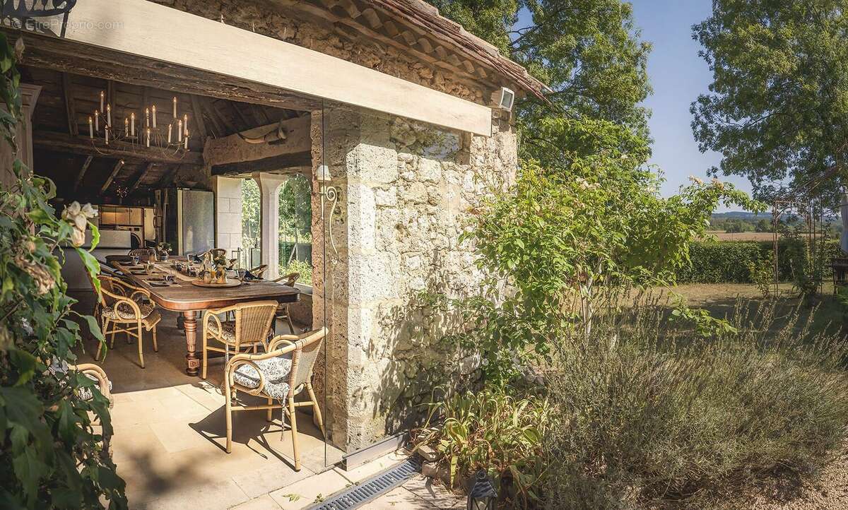 Maison à BEAUMONT-DU-PERIGORD