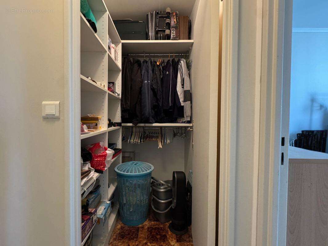 Appartement à PARIS-19E