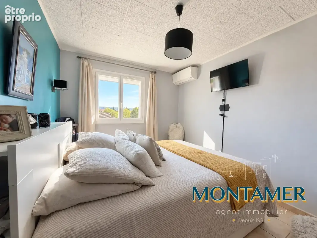 Marignane   pavillon rénové avec t2 indépendant, piscine et garage - photo 10