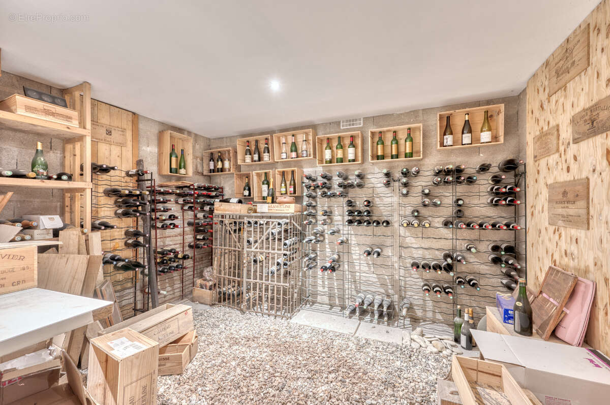 Maison à SAINT-NOM-LA-BRETECHE