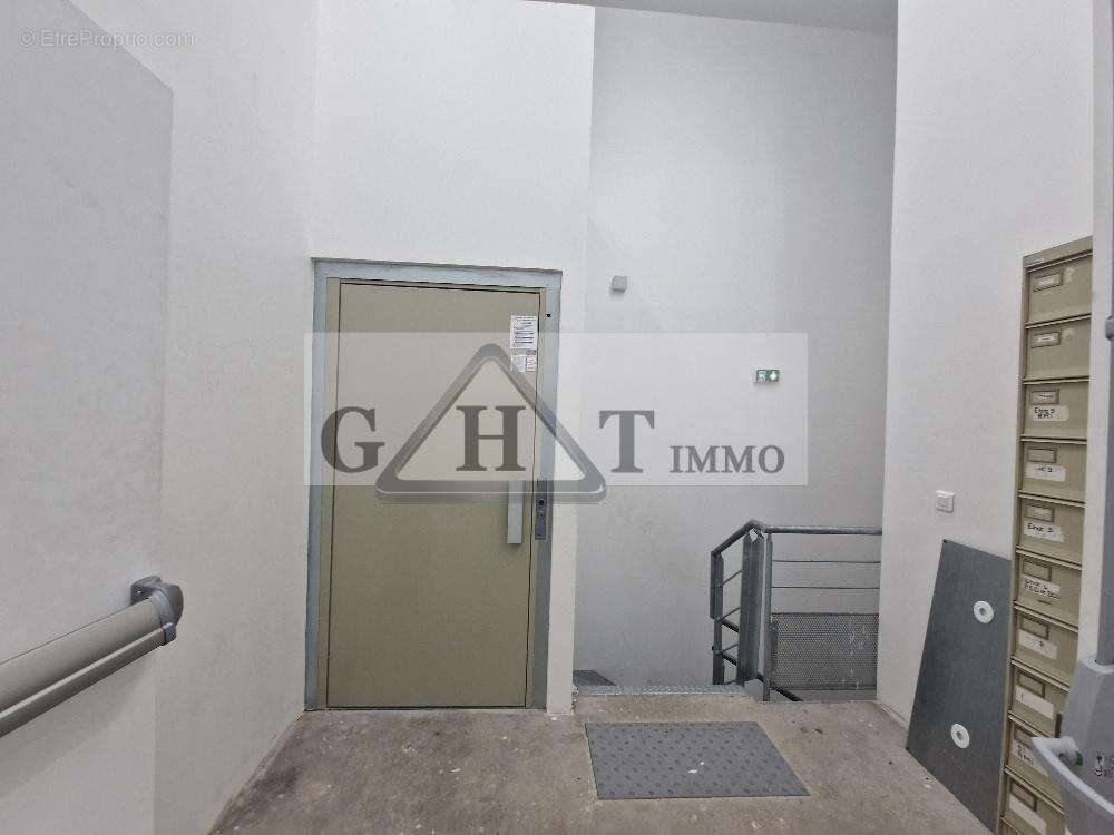 A vendre 593 m²  entrepot bureaux a tremblay en france - photo 17
