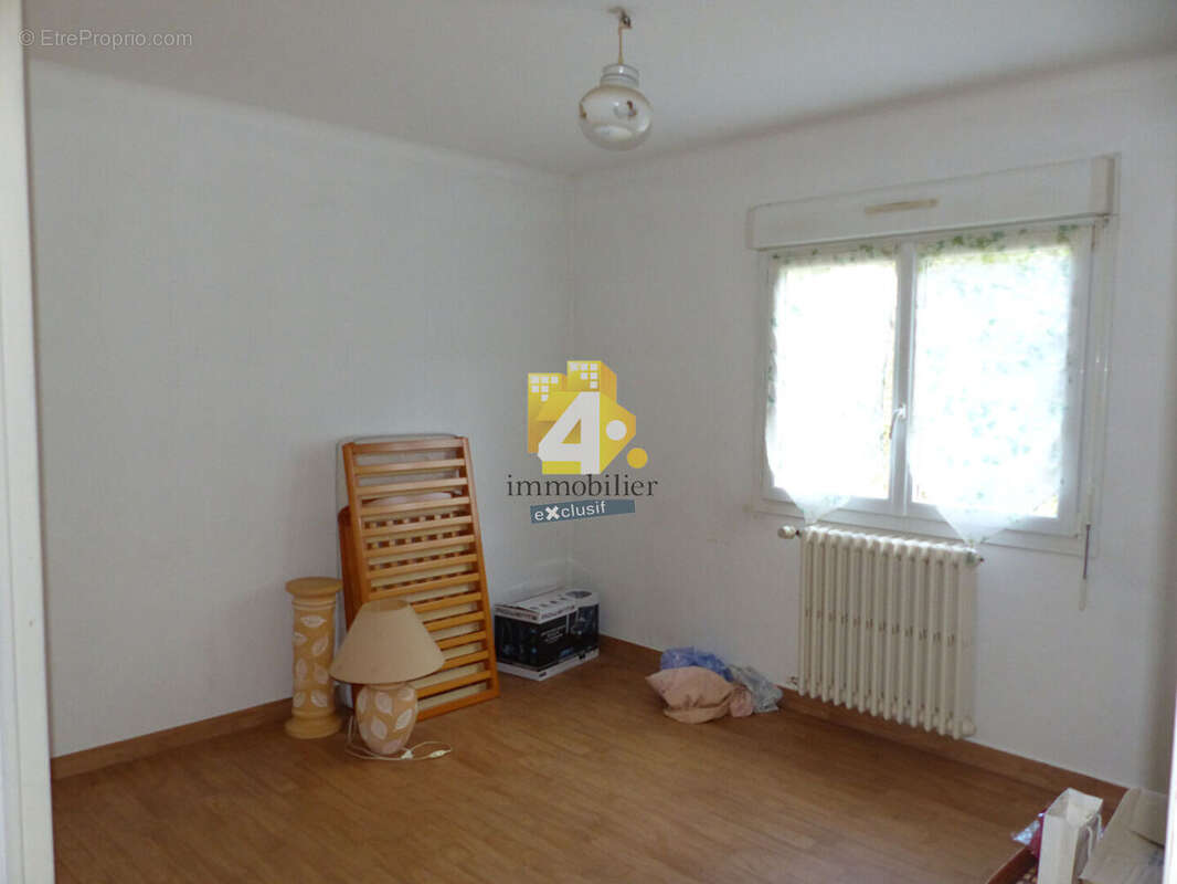 Maison à LA CHAPELLE-LAUNAY