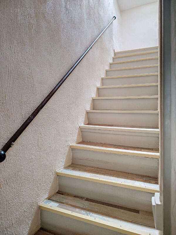 Maison à LABRUGUIERE