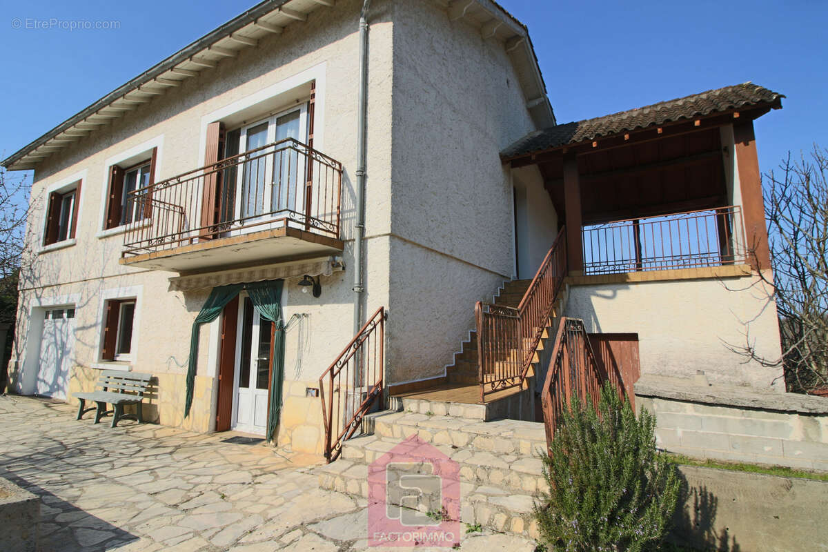 Maison à PUY-L'EVEQUE