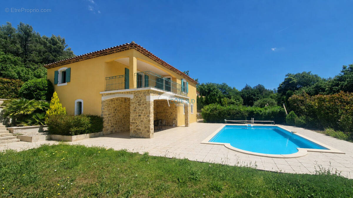 Maison à BESSE-SUR-ISSOLE