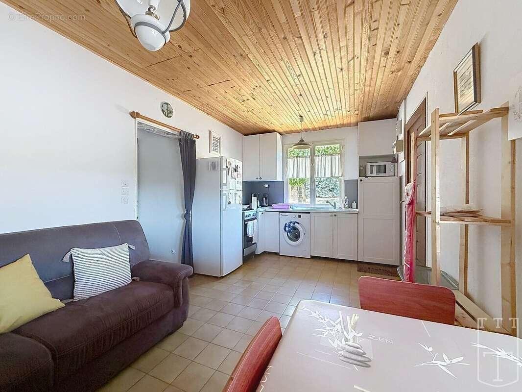 Maison à VALLON-PONT-D'ARC