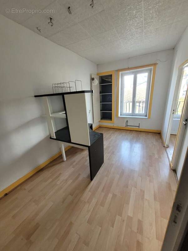 Appartement à BAZEILLES