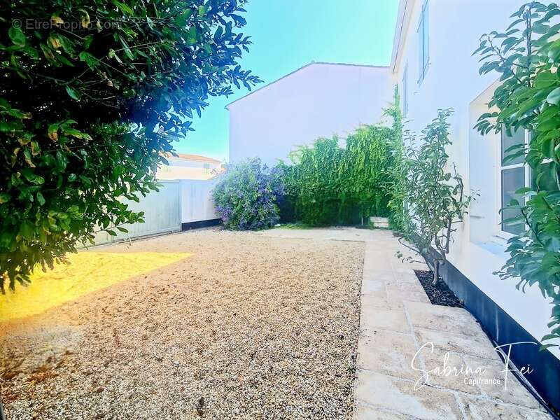 Maison à SAINT-CLEMENT-DES-BALEINES