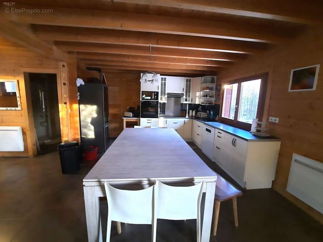Maison 92 m² à Le Menil  - photo 4