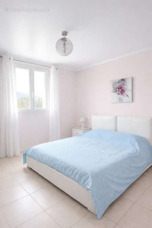 Maison à TOURRETTE-LEVENS