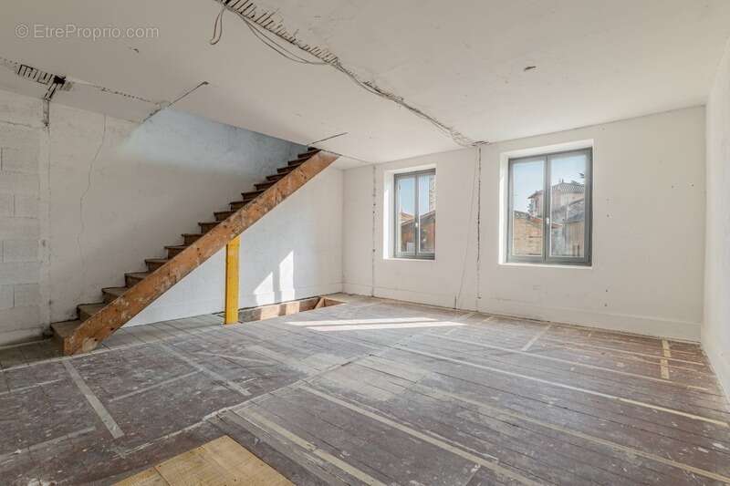 Maison à CHAZAY-D&#039;AZERGUES