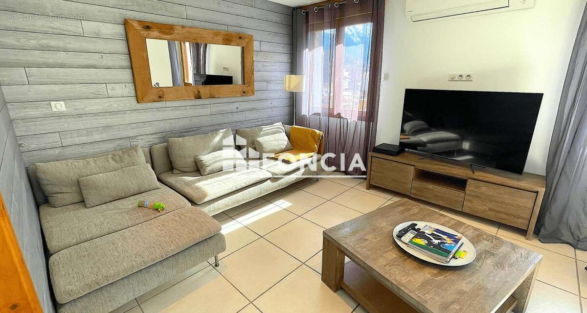 Appartement à LA SALLE-LES-ALPES