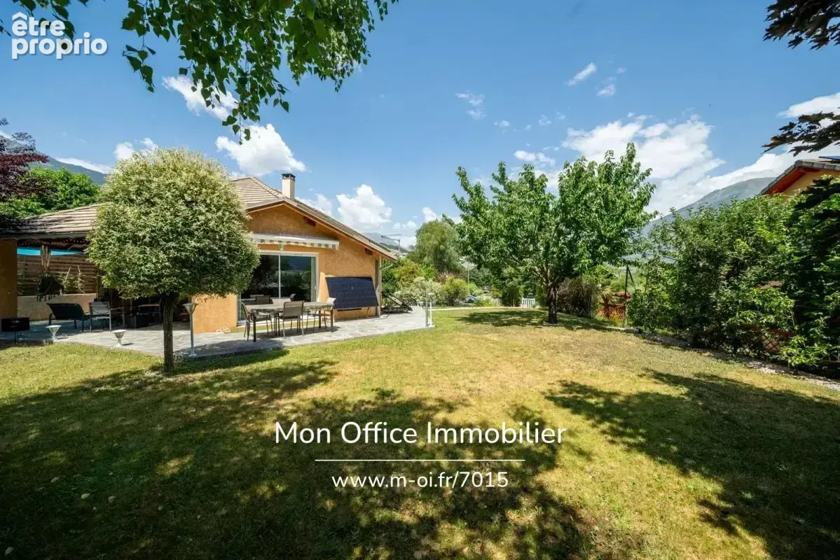 Référence : 7015-EBO. - Maison 4 pièces 96 m2 habitable et 160 m2 au sol avec jardin proche plan d'eau - photo 1