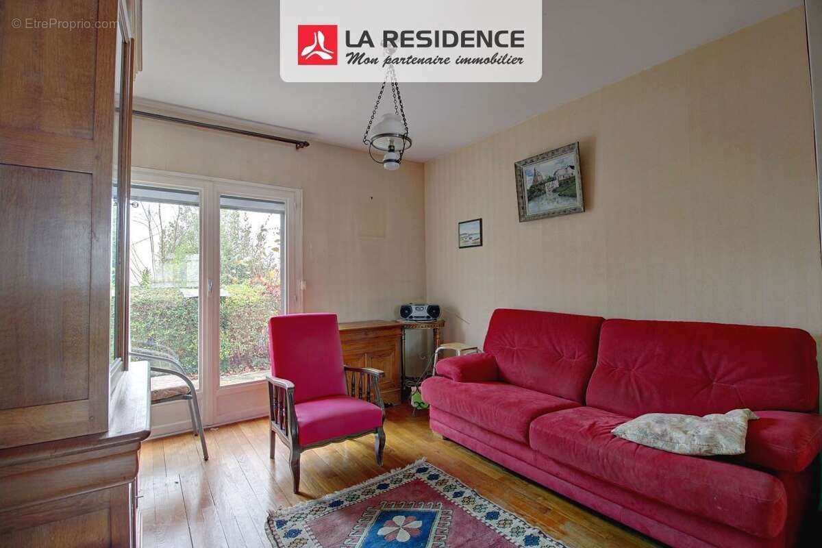 Maison à SAINT-ETIENNE-DU-ROUVRAY