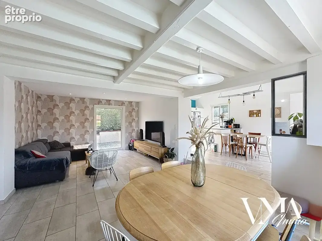 Lissieu Maison de 134 m2 avec piscine. - photo 3