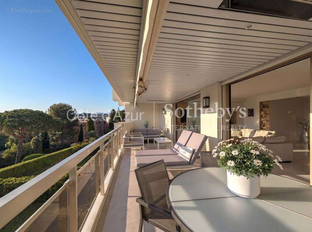 Appartement à LE CANNET