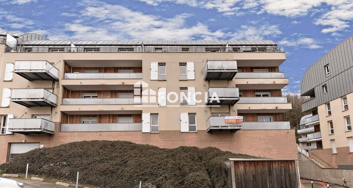 Appartement à CANTELEU
