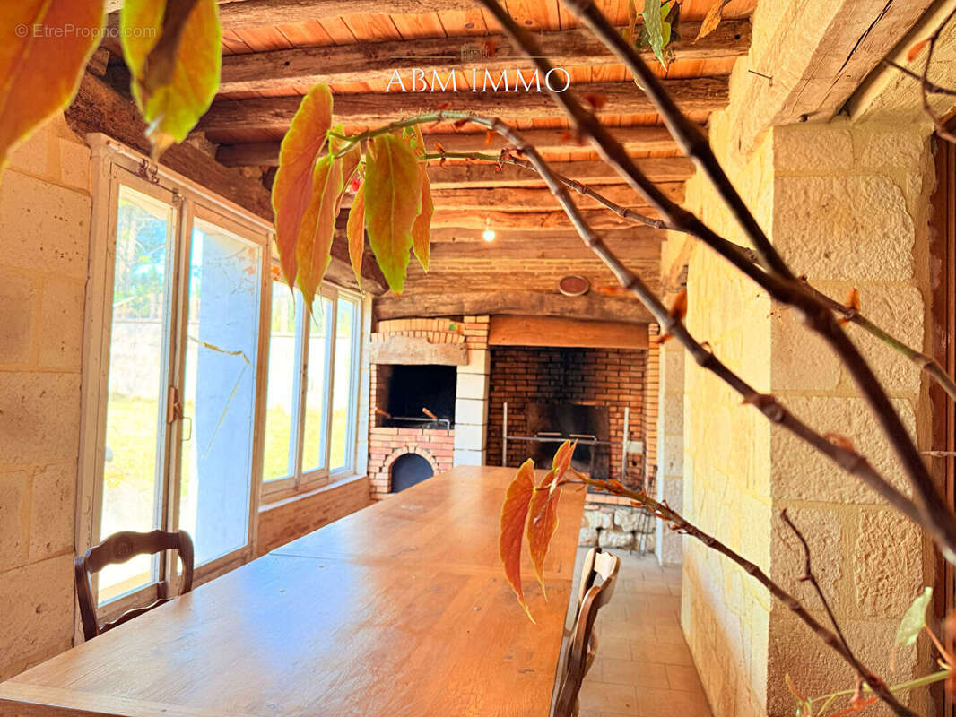 Demeure de caractère avec atelier, double garage et potentiel d'agrandissement - photo 6