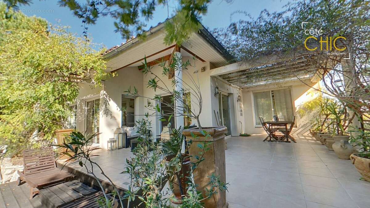 Maison à SAINT-JEAN-DE-VEDAS