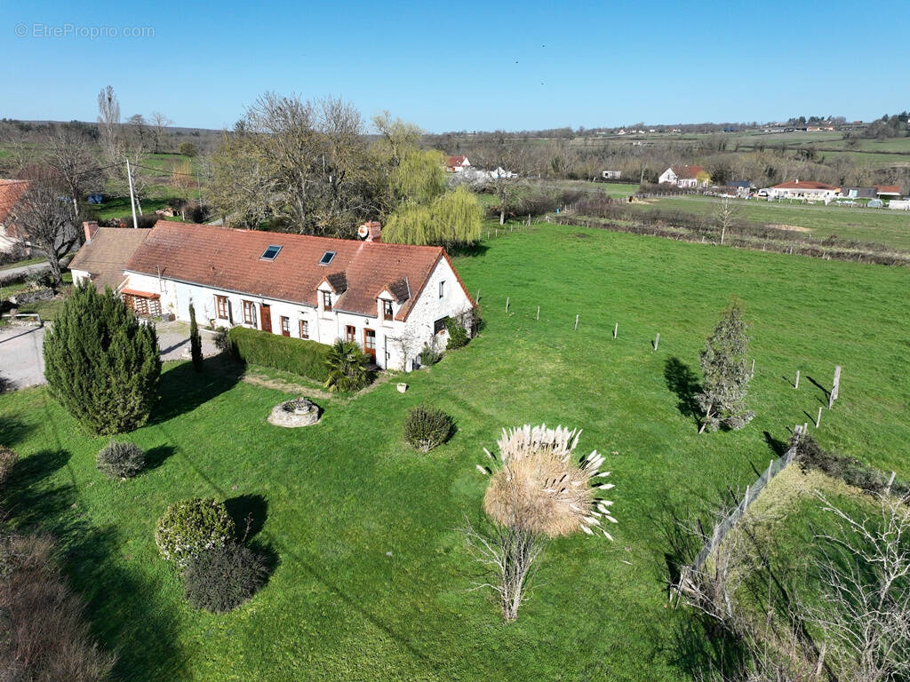 Maison à SAINT-POURCAIN-SUR-SIOULE