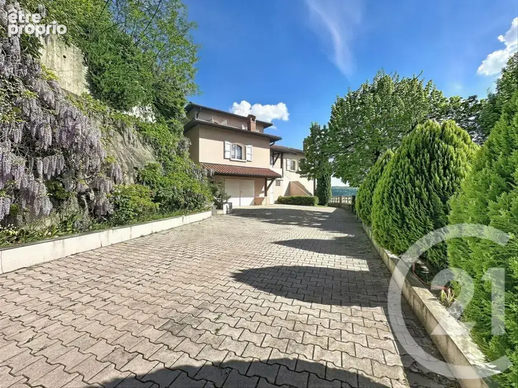 Maison à SEYSSUEL