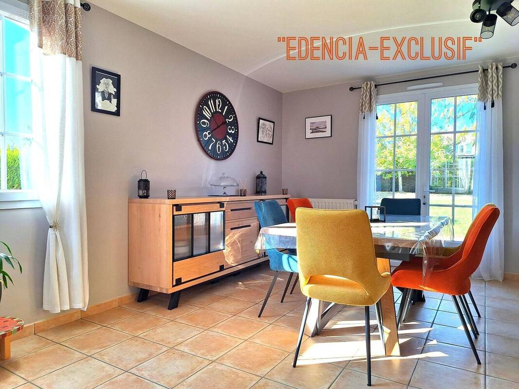 Maison à MONTREVAULT