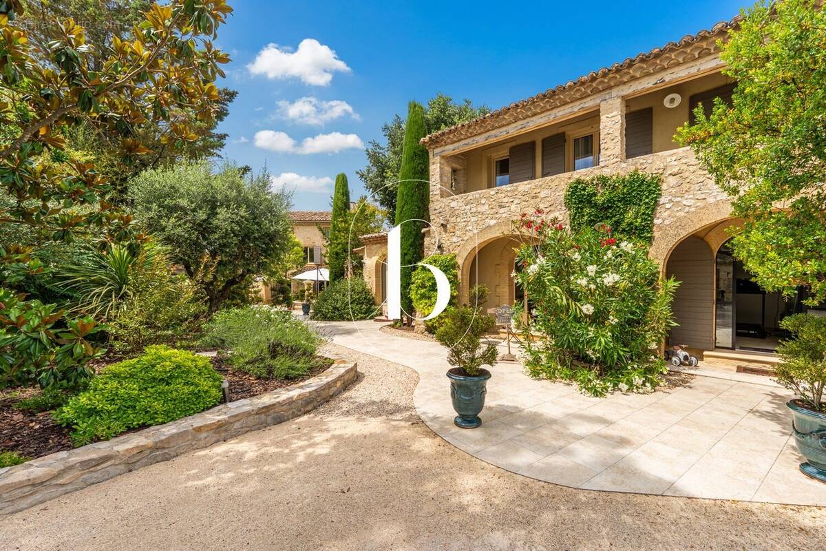 Maison à UZES