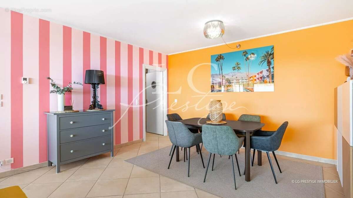 Appartement à MANDELIEU-LA-NAPOULE