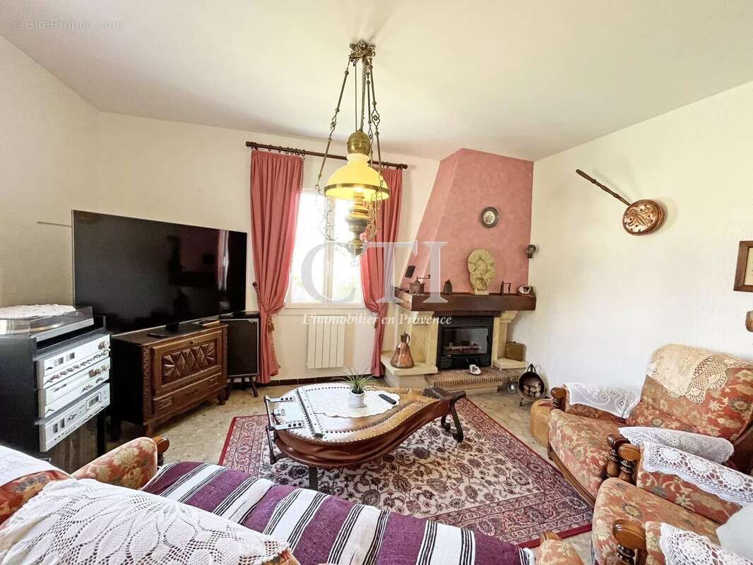 Maison à VAISON-LA-ROMAINE