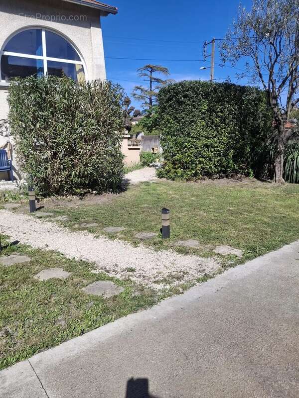 Maison à MONTELIMAR