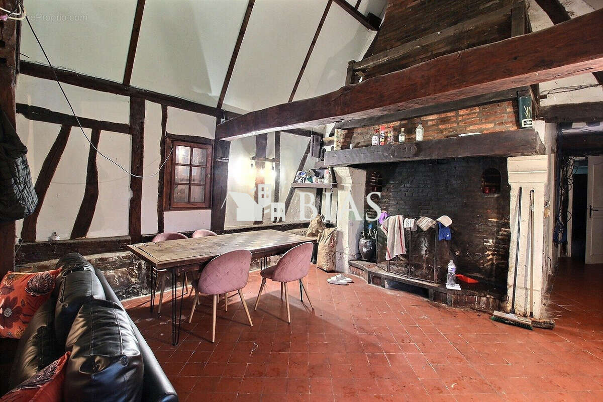 Maison à BOURG-ACHARD